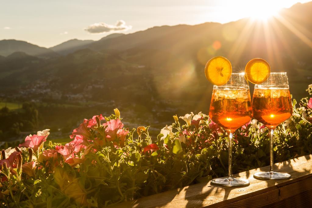 Aktivhotel Alpendorf Sankt Johann im Pongau Exterior foto