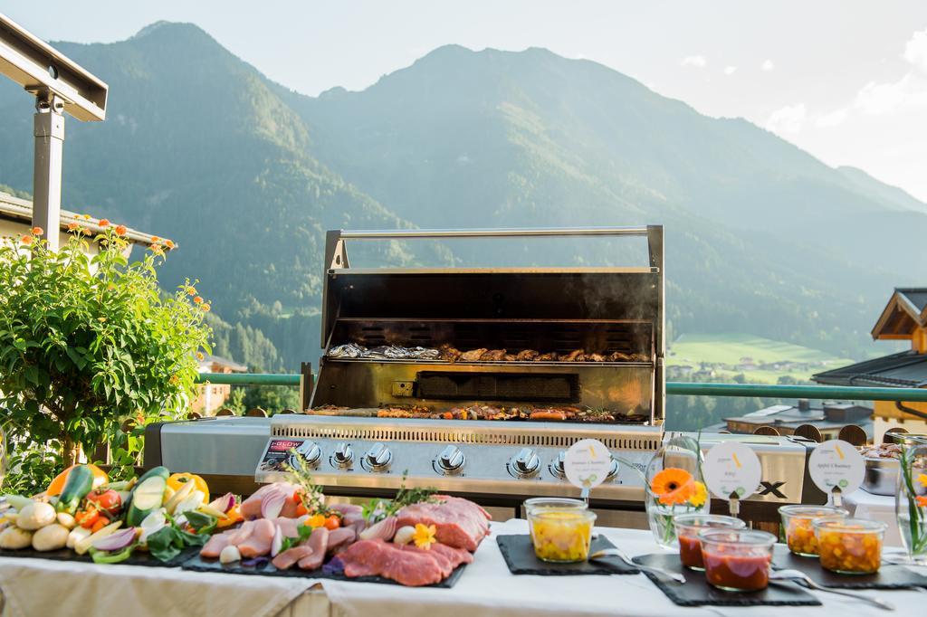 Aktivhotel Alpendorf Sankt Johann im Pongau Exterior foto